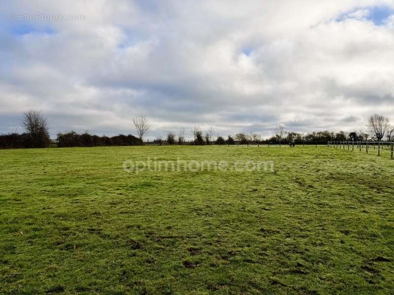 Maison à SAINT-CYR-DU-RONCERAY