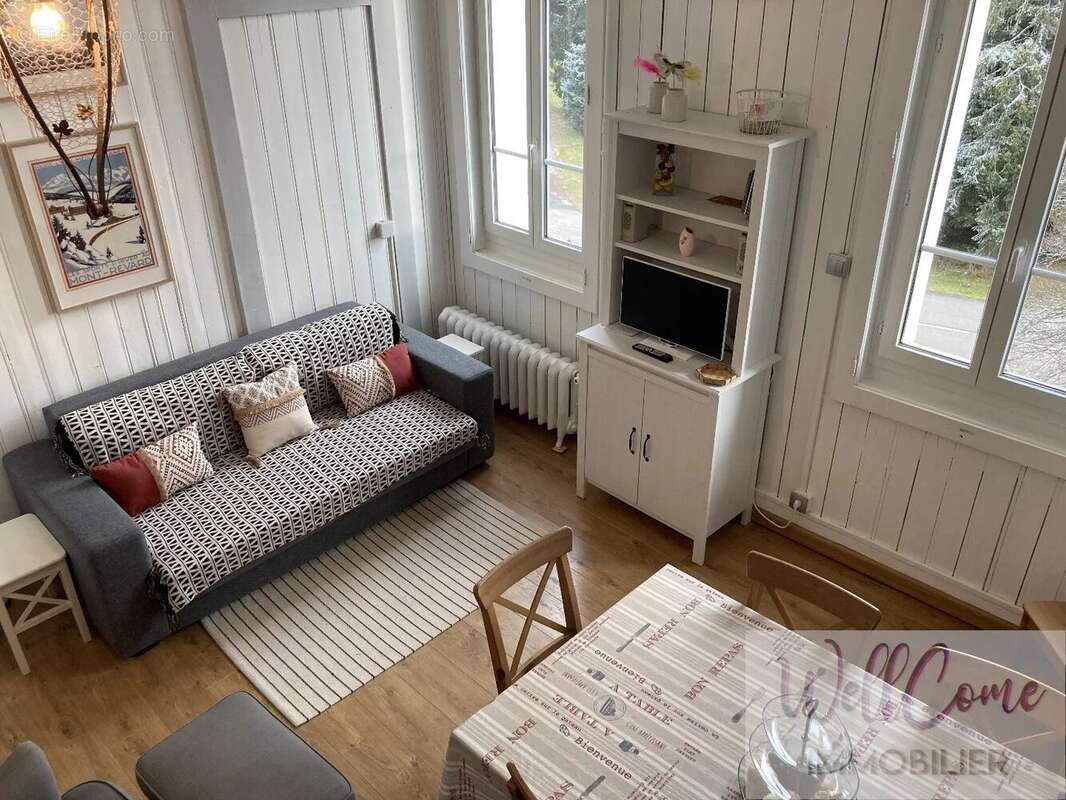 Appartement à PUGNY-CHATENOD