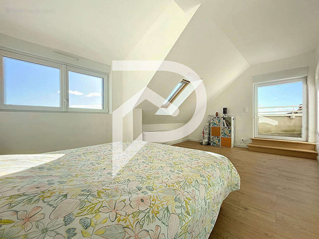 Appartement à SAINT-MARTIN-BOULOGNE