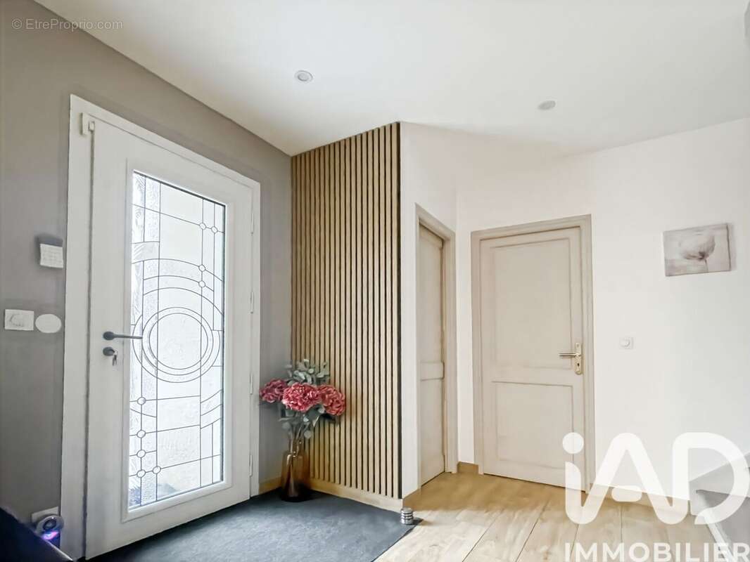 Photo 2 - Maison à SAINT-SAUVEUR-SUR-ECOLE