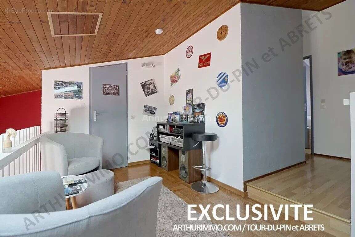 Maison à LA TOUR-DU-PIN