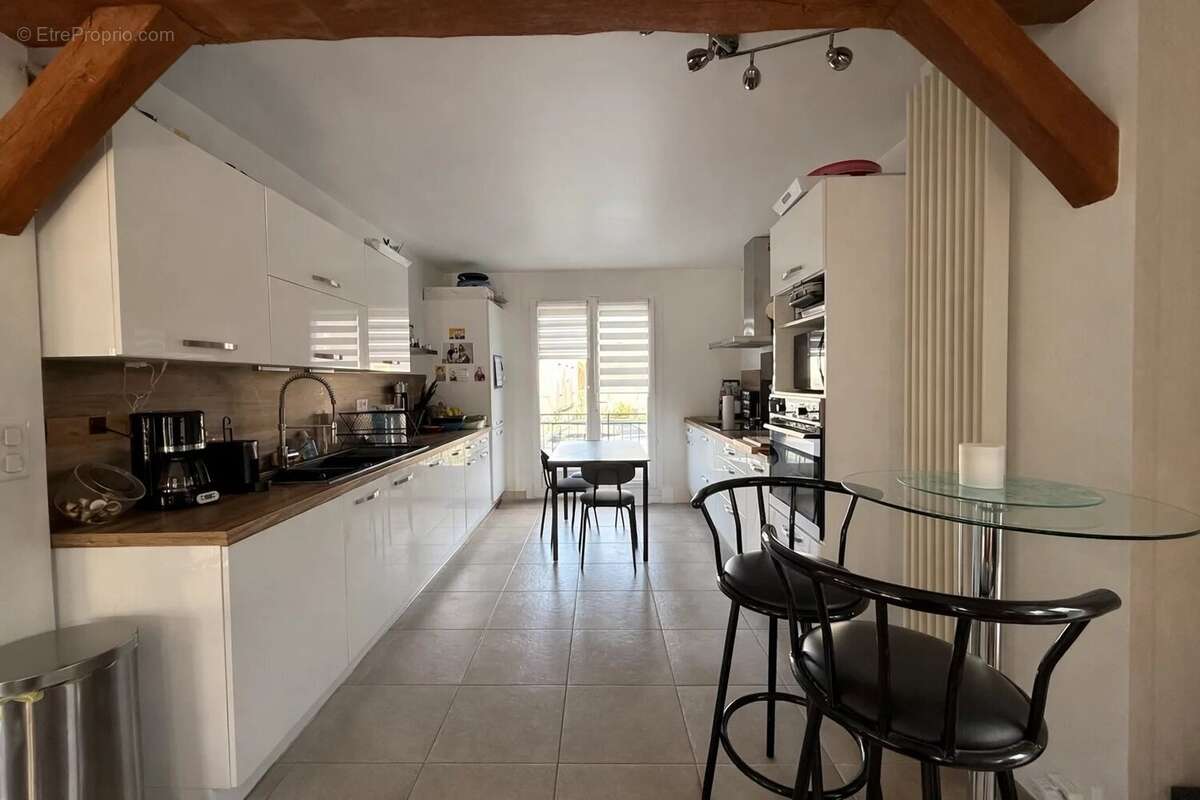 Maison à SAINT-MAURICE-MONTCOURONNE