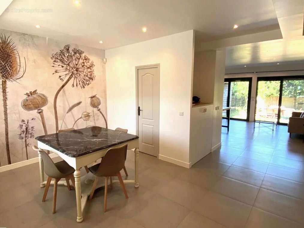 Maison à VITRY-SUR-SEINE