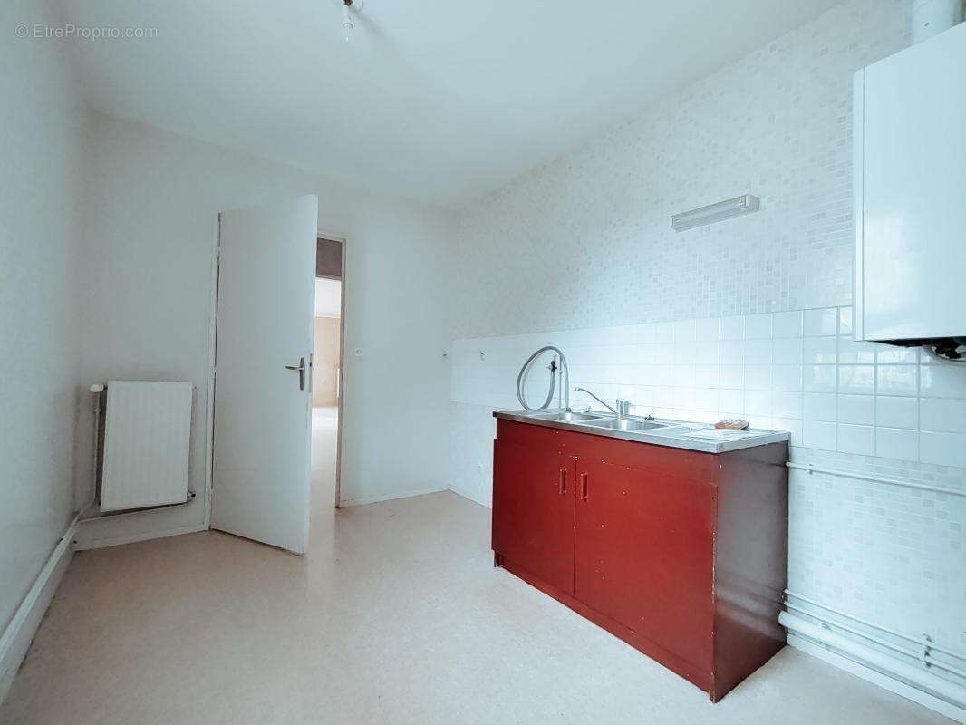 Appartement à BORNEL