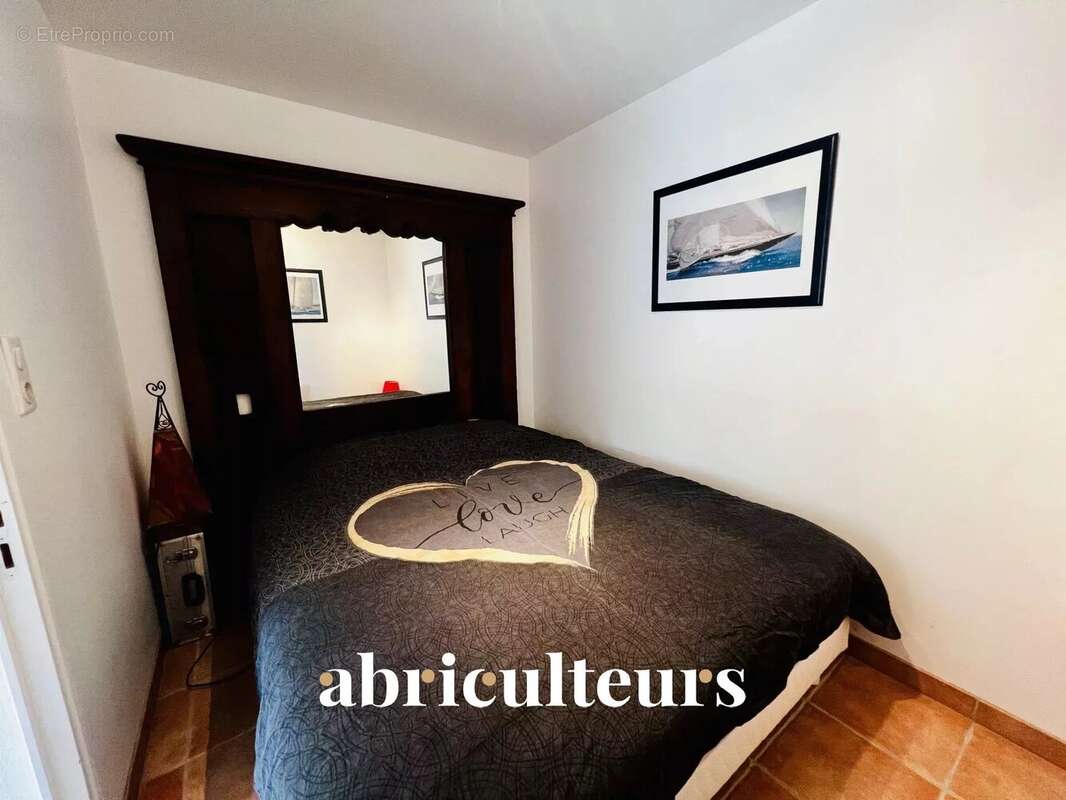 Maison à SAINT-HILAIRE-DE-CHALEONS