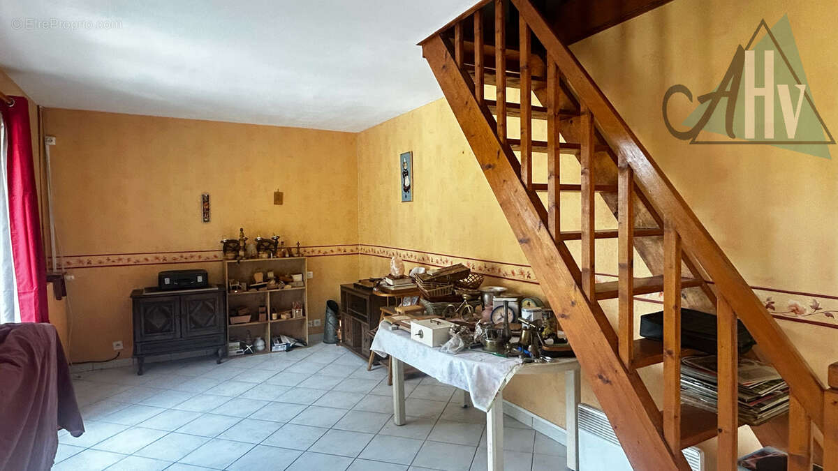 Maison 2 chambres avec dépendances - photo 6