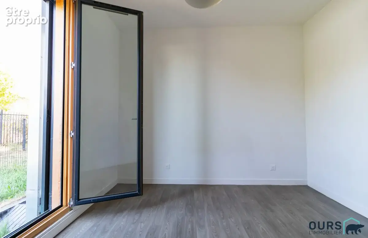 Appartement 3 pièces 57 m² à vendre à Saint-Denis (93200) - photo 9