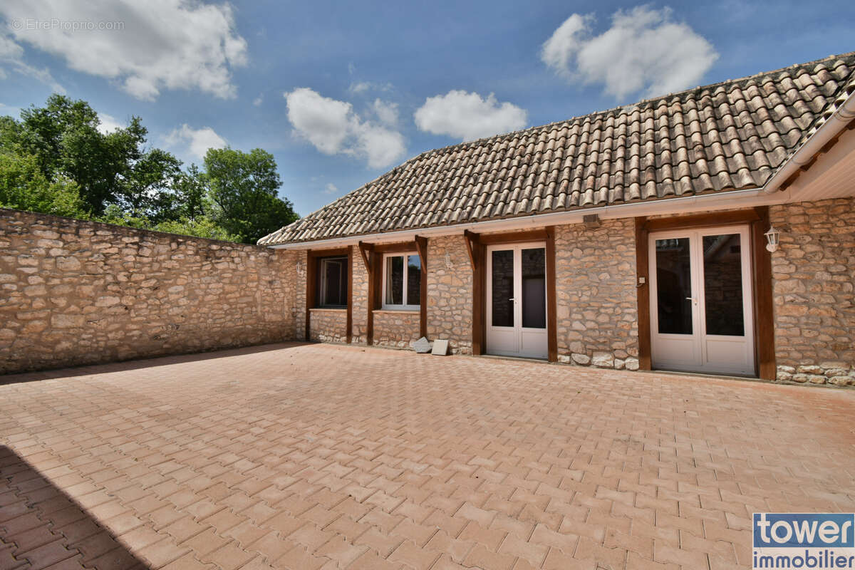 Maison à EYMET