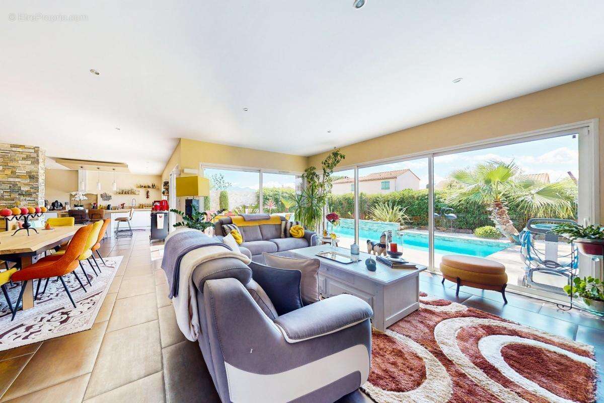 Maison à SAINT-JEAN-LASSEILLE