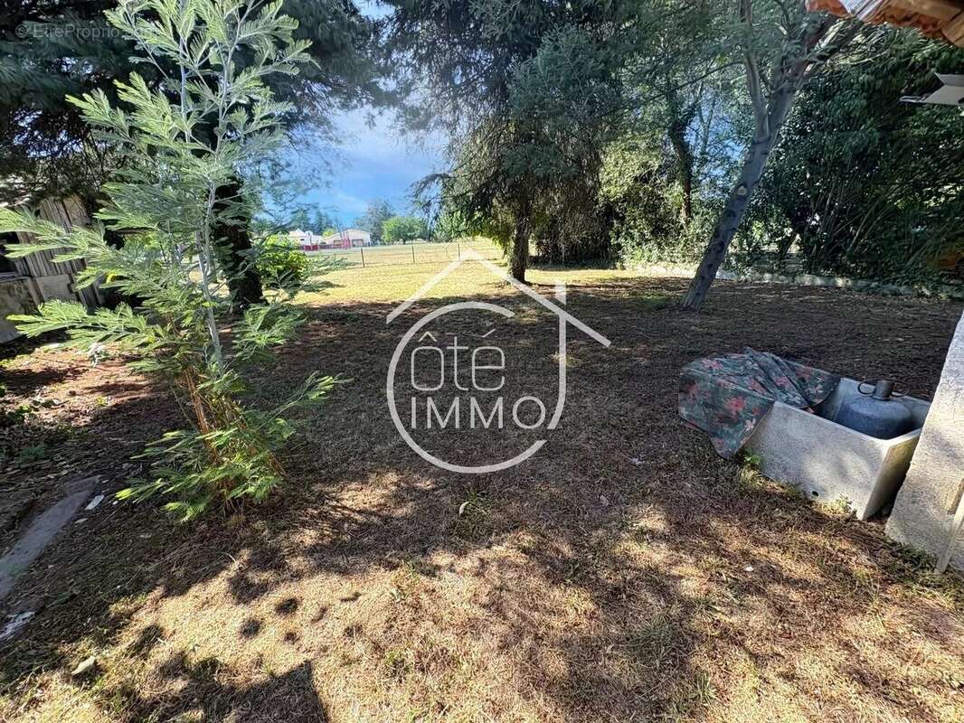 SAINT-PIERRE-D'EYRAUD : Maison de village 4 pièces de 118m² avec jardin - photo 9