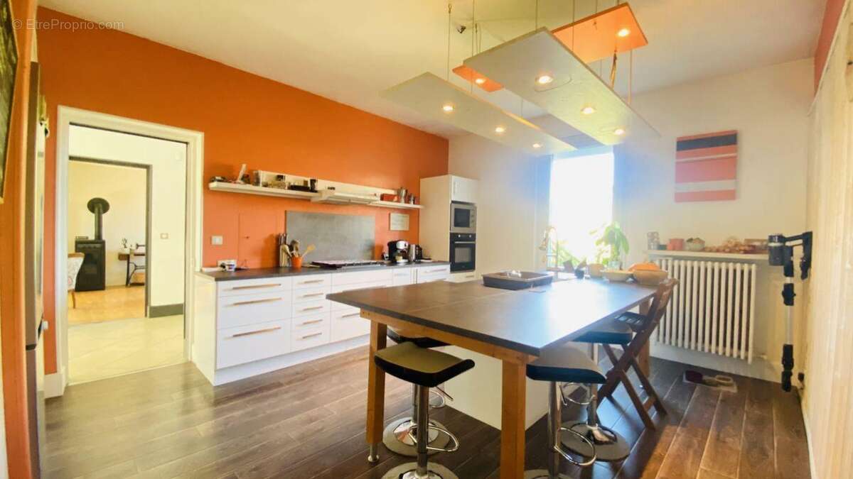 Maison à LES ECHELLES