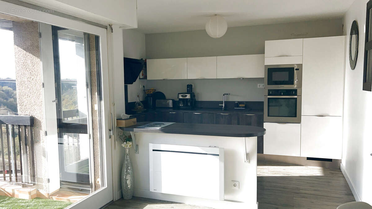 Rodez   Spacieux T5 lumineux de 101 m2 avec 2 terrasses, garage et parking privatif sécurisé - photo 6