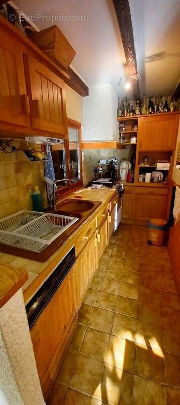 À seulement 10 minutes de Cognac  Grande maison familiale de 215 m² avec terrain constructible de 2 500 m²  DPE C - photo 9