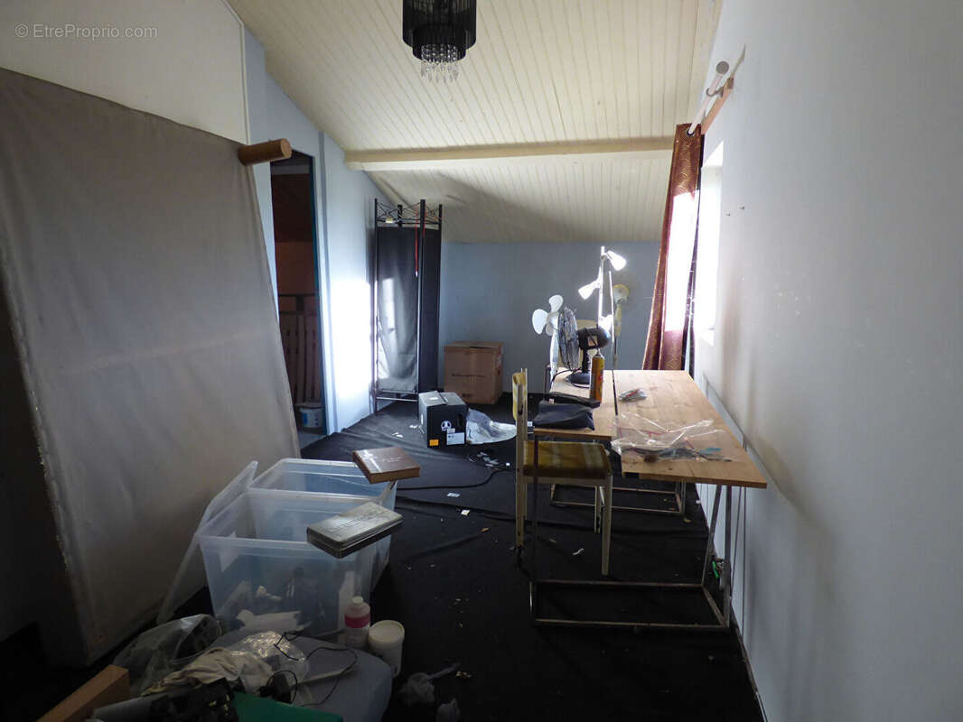 Maison à SAINT-TRIVIER-DE-COURTES