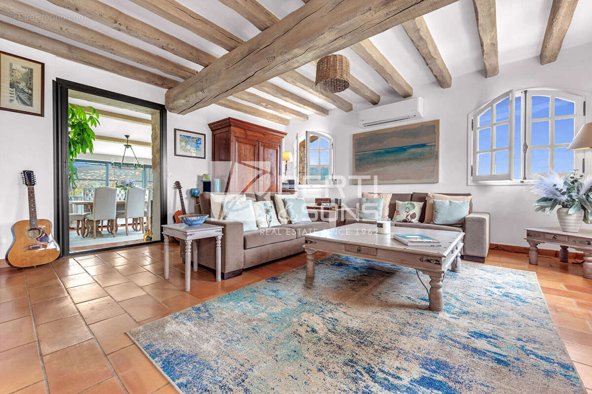 Maison à PEYMEINADE