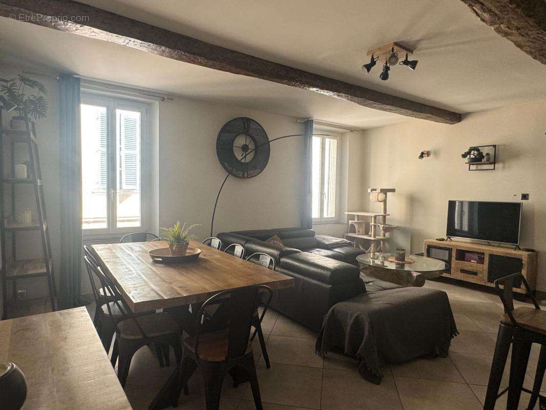 Appartement chaleureux de 90m² au coeur du village - photo 3