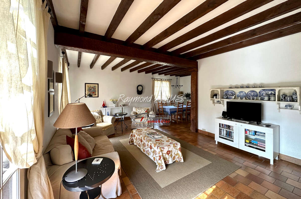 Maison à VELINES