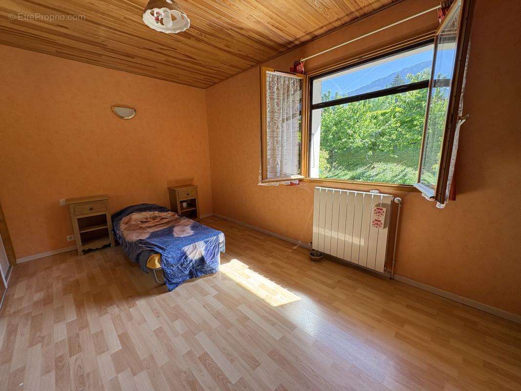 Maison 153 m² à Gruffy  - photo 12