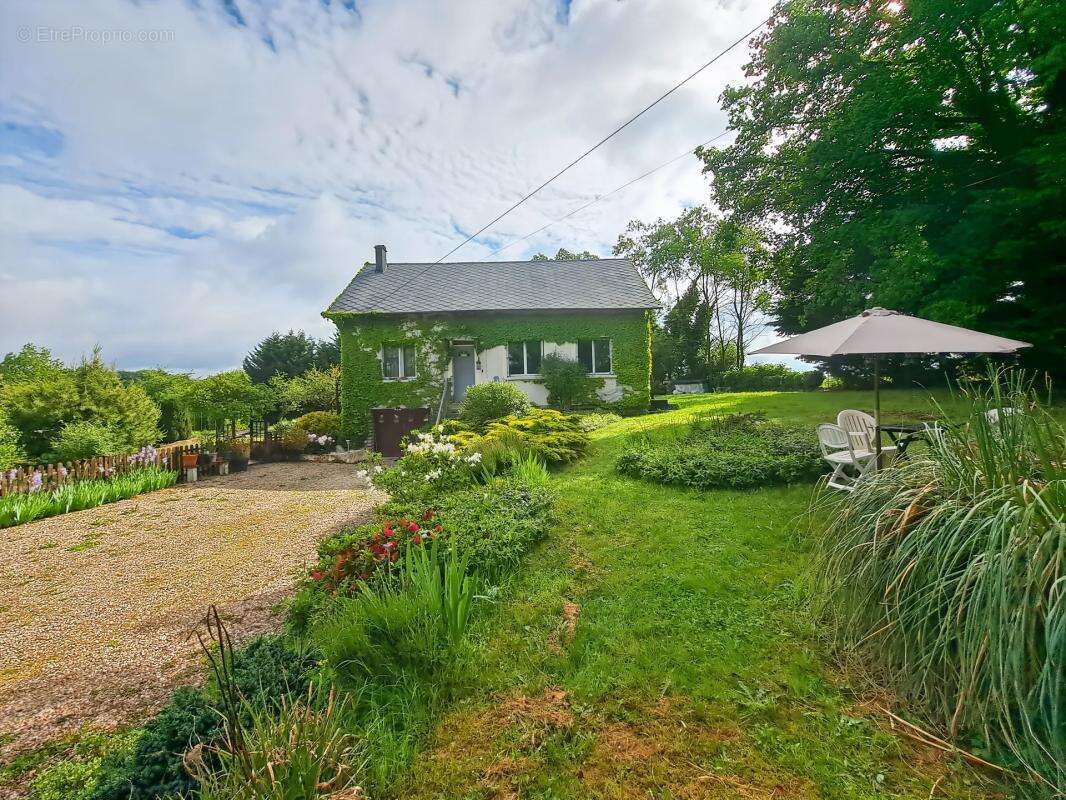 Maison de 8 pièces de 189 m² à Saint-Saturnin - photo 4