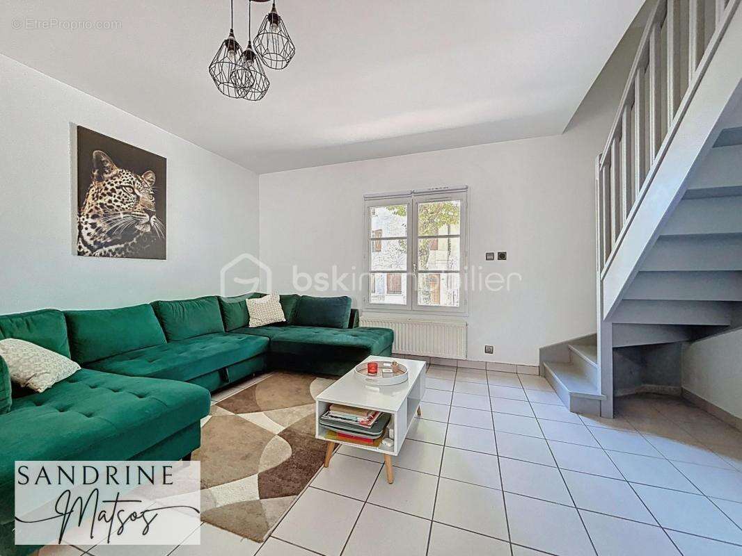 Appartement à SAINT-LAURENT-DE-MURE