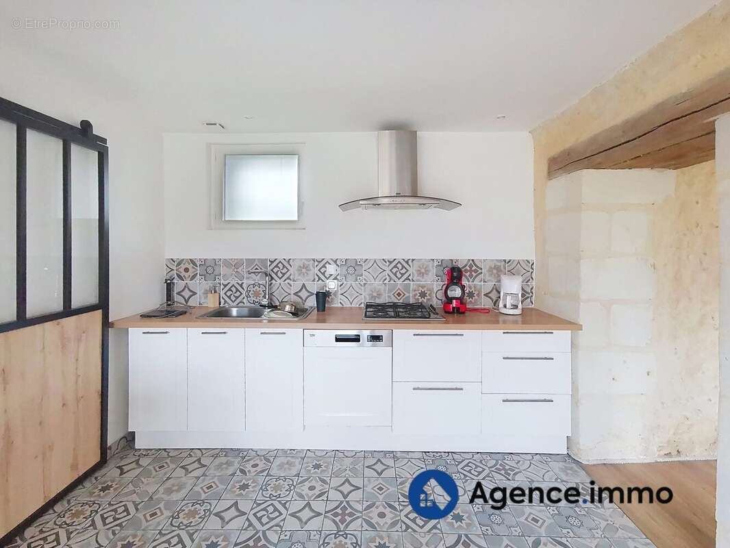 Maison à SAINT-JEAN-DE-LA-MOTTE