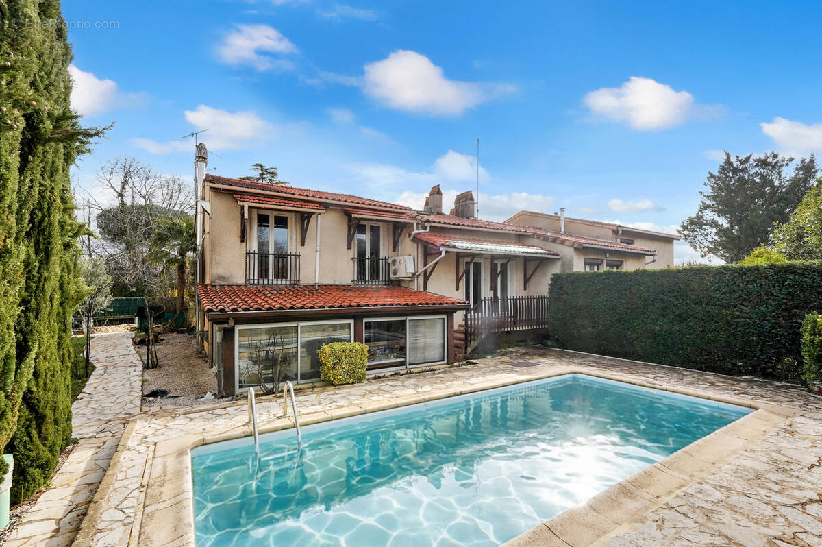 Maison à CASTELGINEST