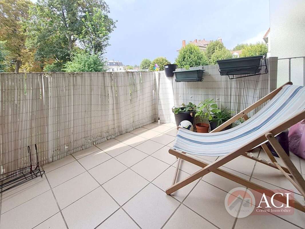 56225841i.jpg - Appartement à GROSLAY