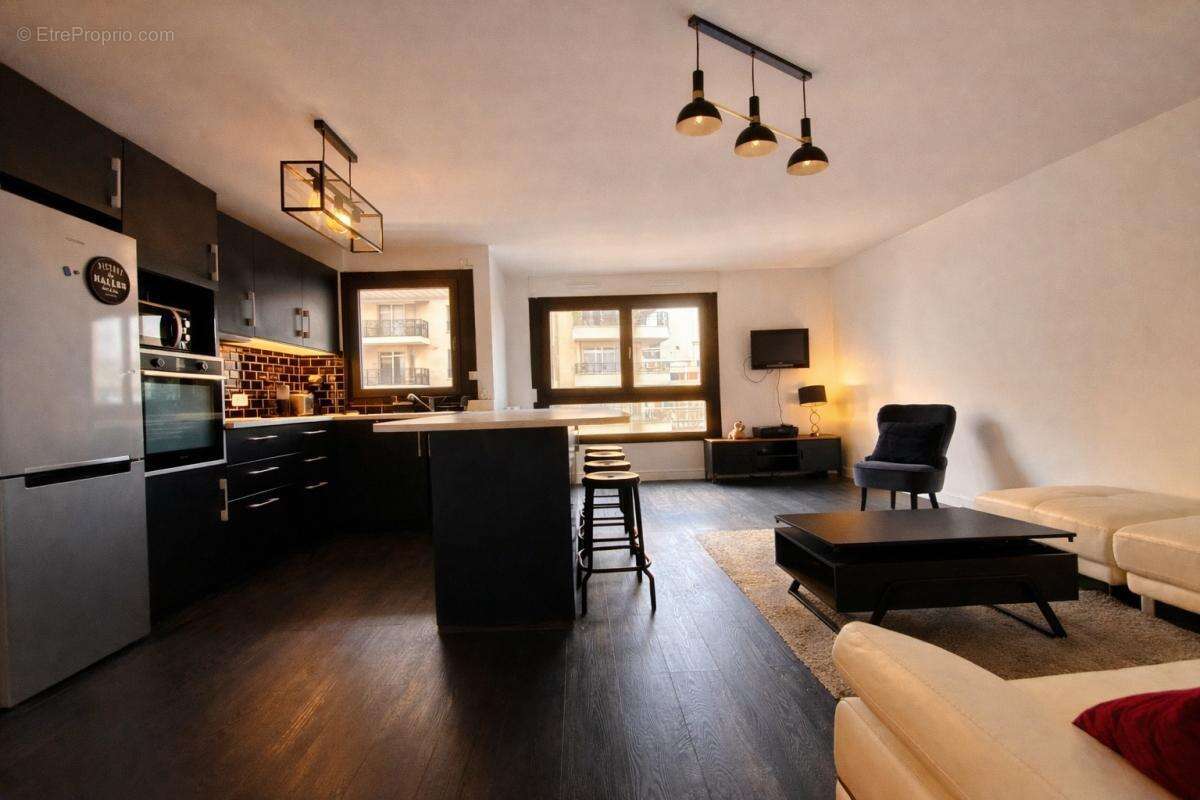 Appartement à LEVALLOIS-PERRET