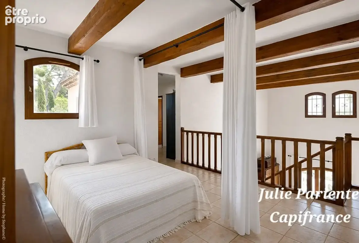 Maison à vendre 6 pièces LA CIOTAT (13)4000 M2 Terrain - photo 17