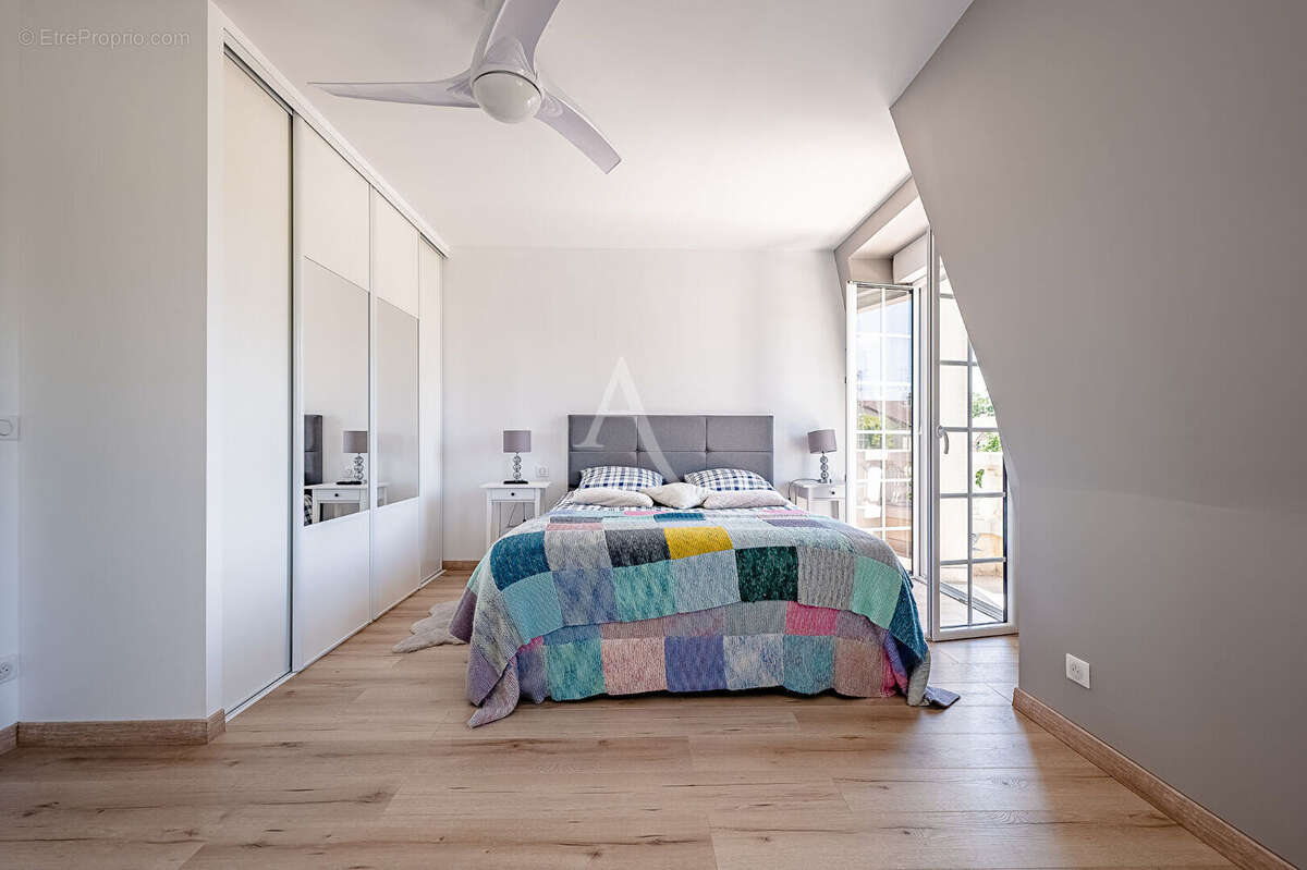 Maison à LIMEIL-BREVANNES