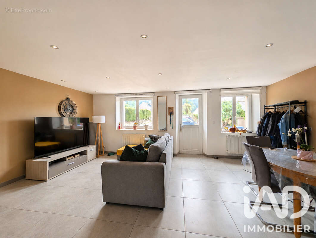 Maison 59 m² à La Glacerie  - photo 2