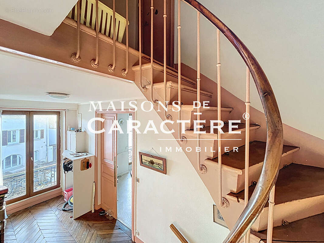 Maison à VERNEUIL-SUR-SEINE