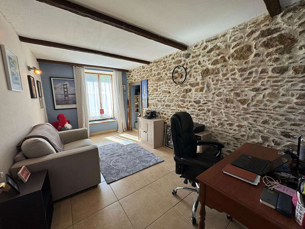 Maison à BUSSIERE-POITEVINE