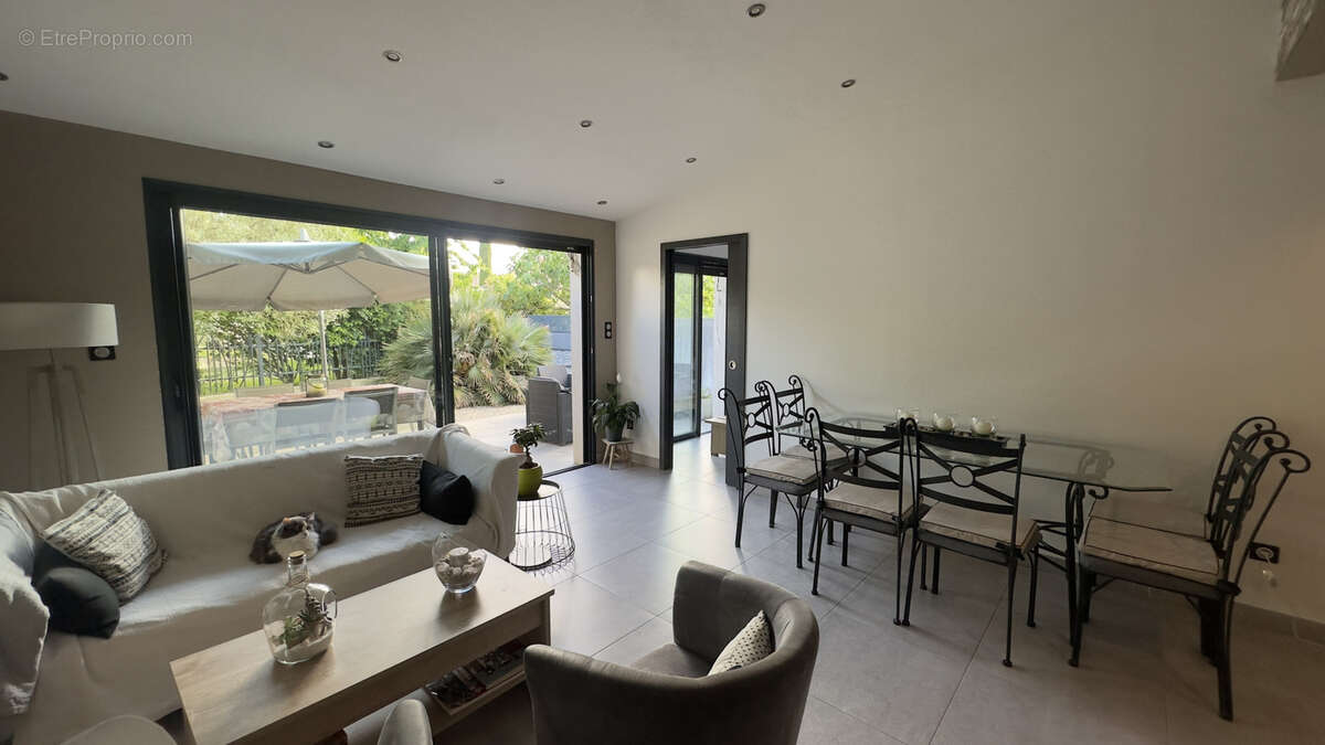 Appartement à CHABEUIL