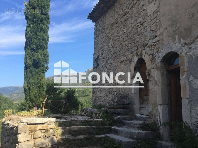 Maison à CHATEAUNEUF-MIRAVAIL