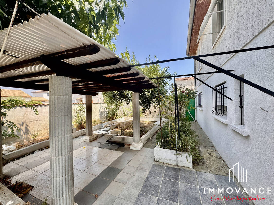 Maison à COURNONTERRAL