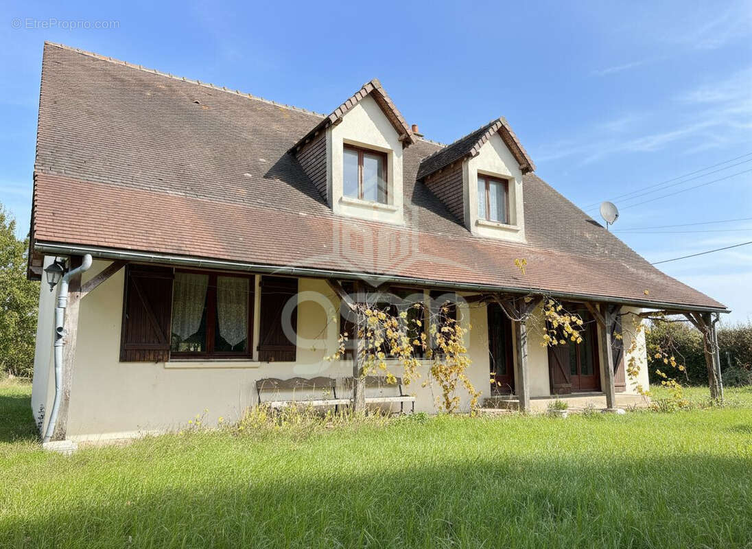 Maison à SAINTE-MAURE-DE-TOURAINE