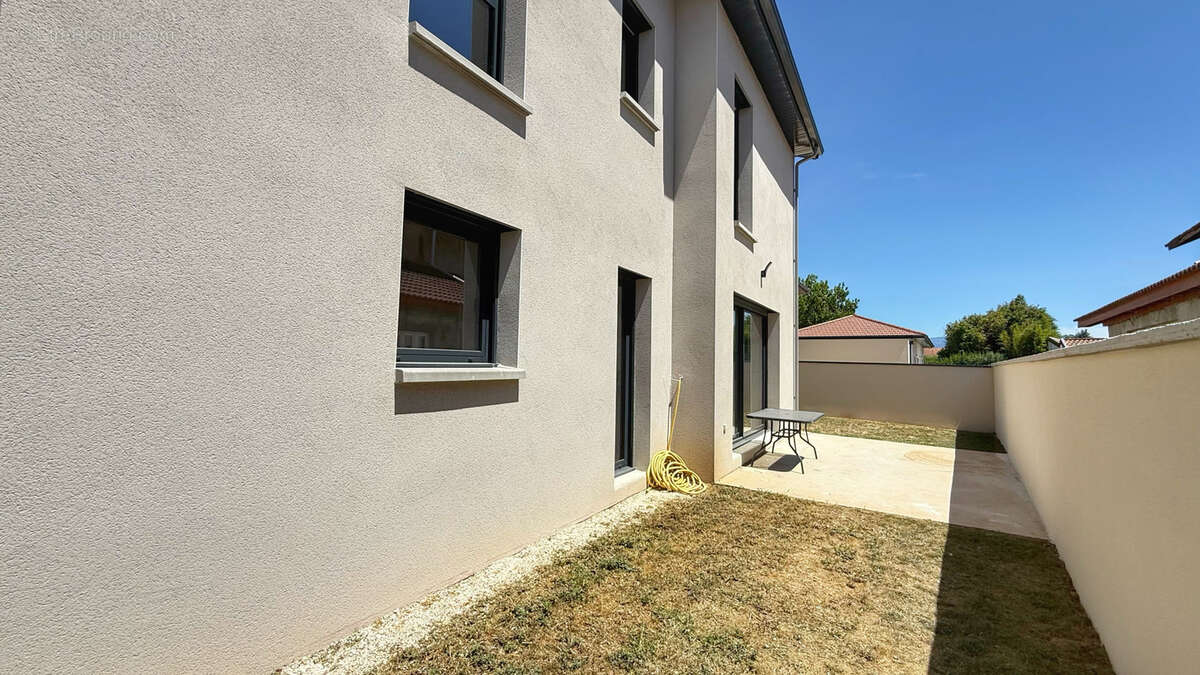 SILLANS, Maison mitoyenne avec jardin - photo 14