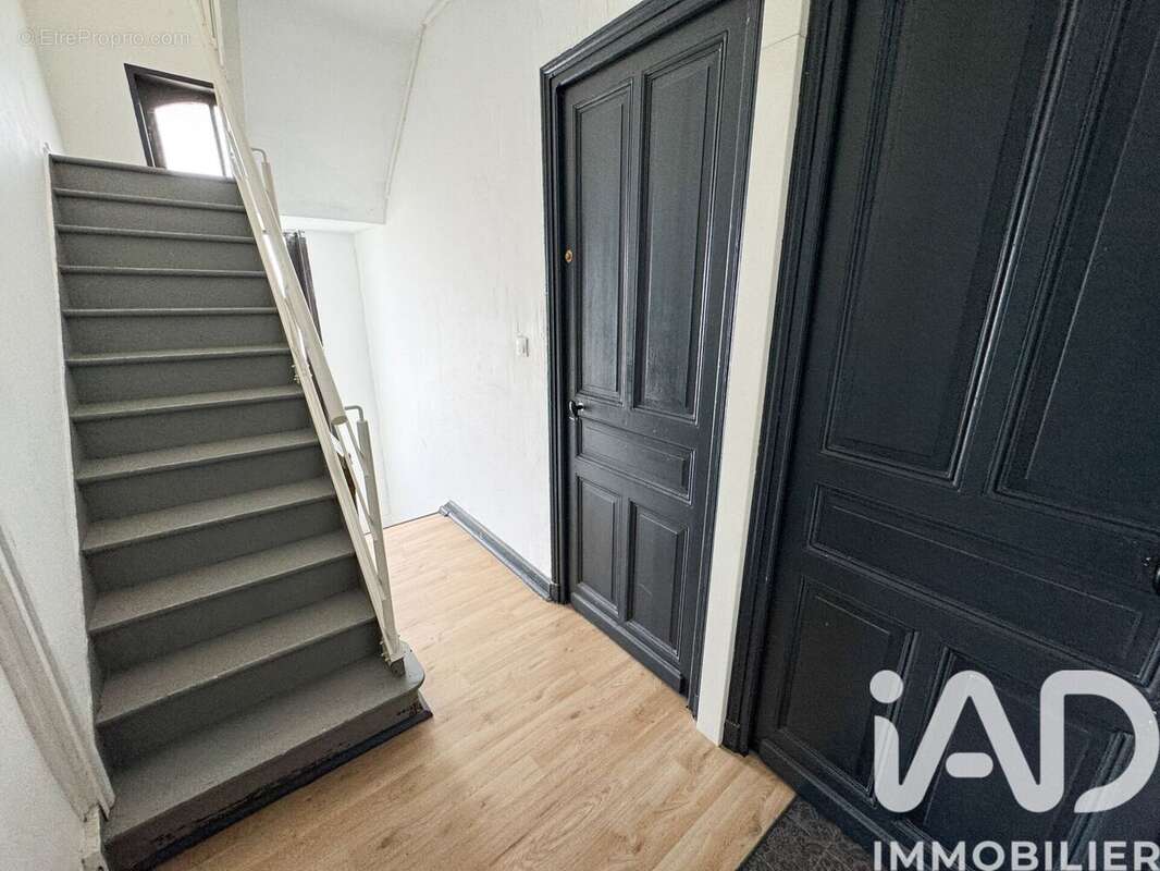 Appartement 107 m² à Valenciennes  - photo 6