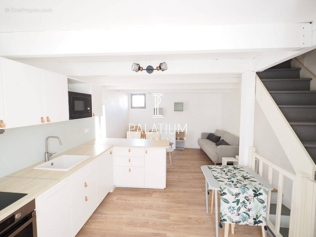 Maison à FORCALQUIER