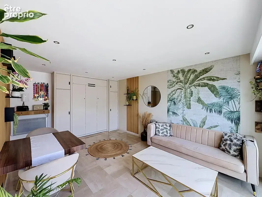 CANNES Basse Californie - Studio rénové 27m2 - Terrasse 12m2 - Etage élevé - photo 2