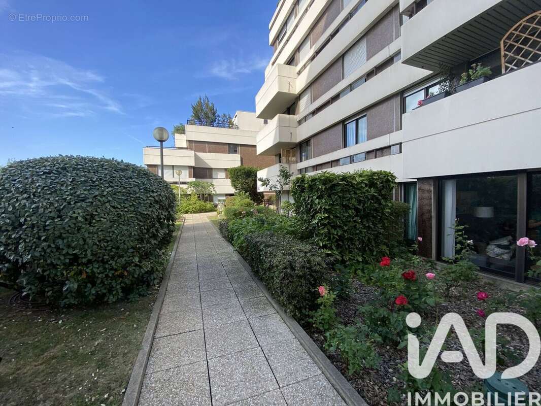 Photo 9 - Appartement à SURESNES