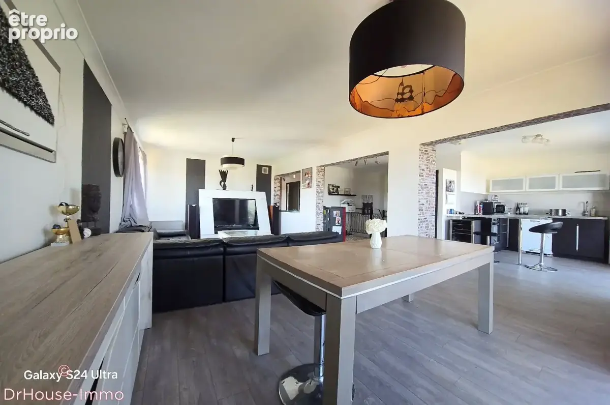 Maison 6 pièces 146 m² à vendre à Le Chambon-Feugerolles (42500) - photo 29