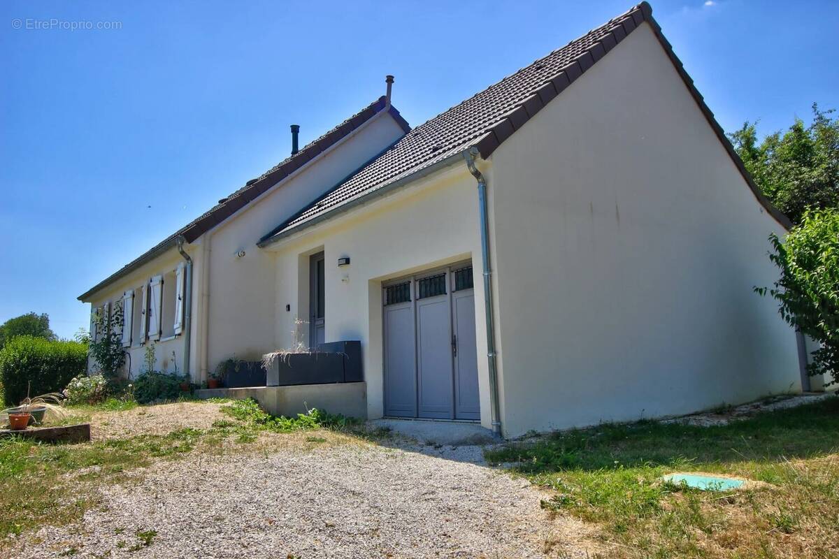 Maison à VERREY-SOUS-SALMAISE