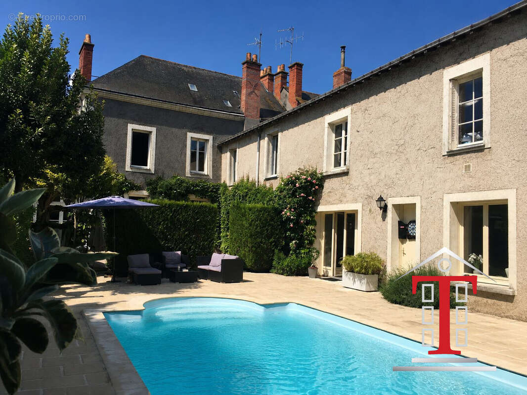 Maison à LES PONTS-DE-CE