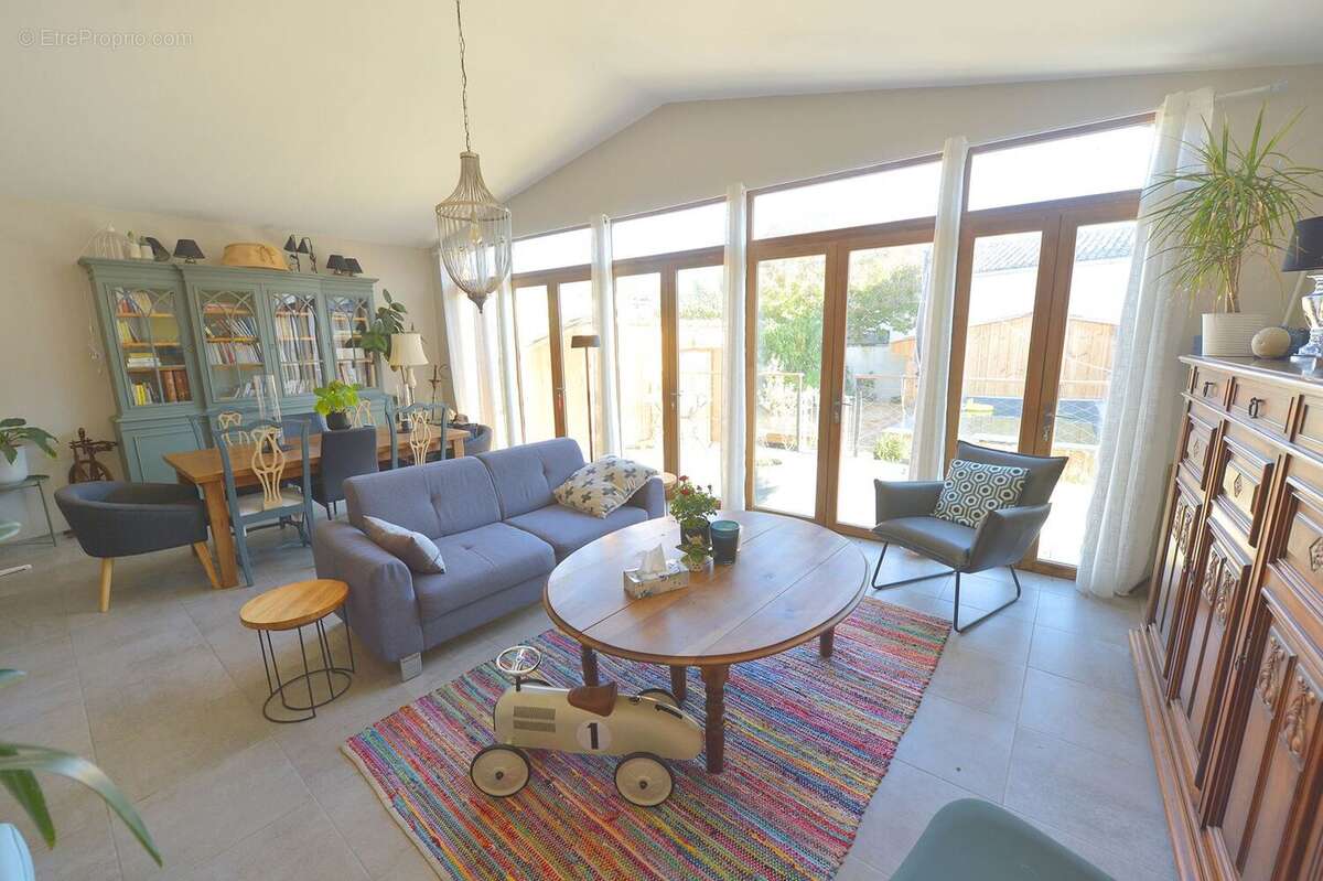 Maison à COZES