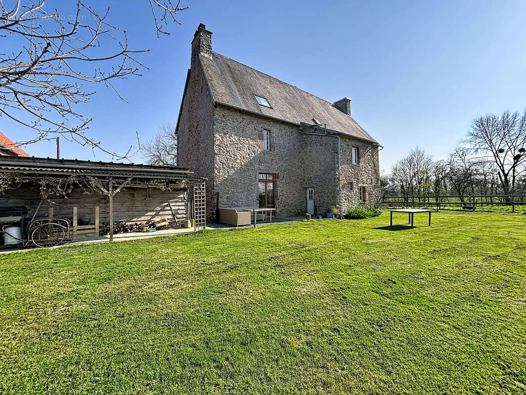 Maison à LE DEZERT