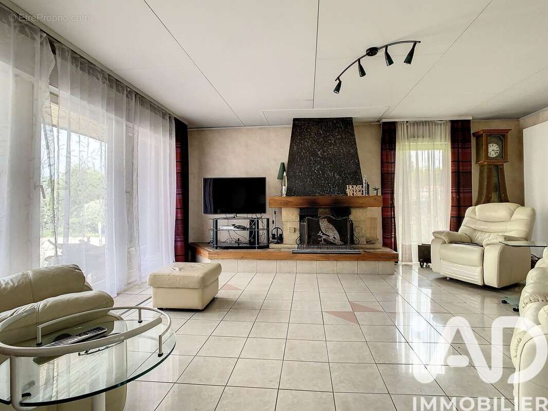 Photo 5 - Maison à DAMMARIE-LES-LYS