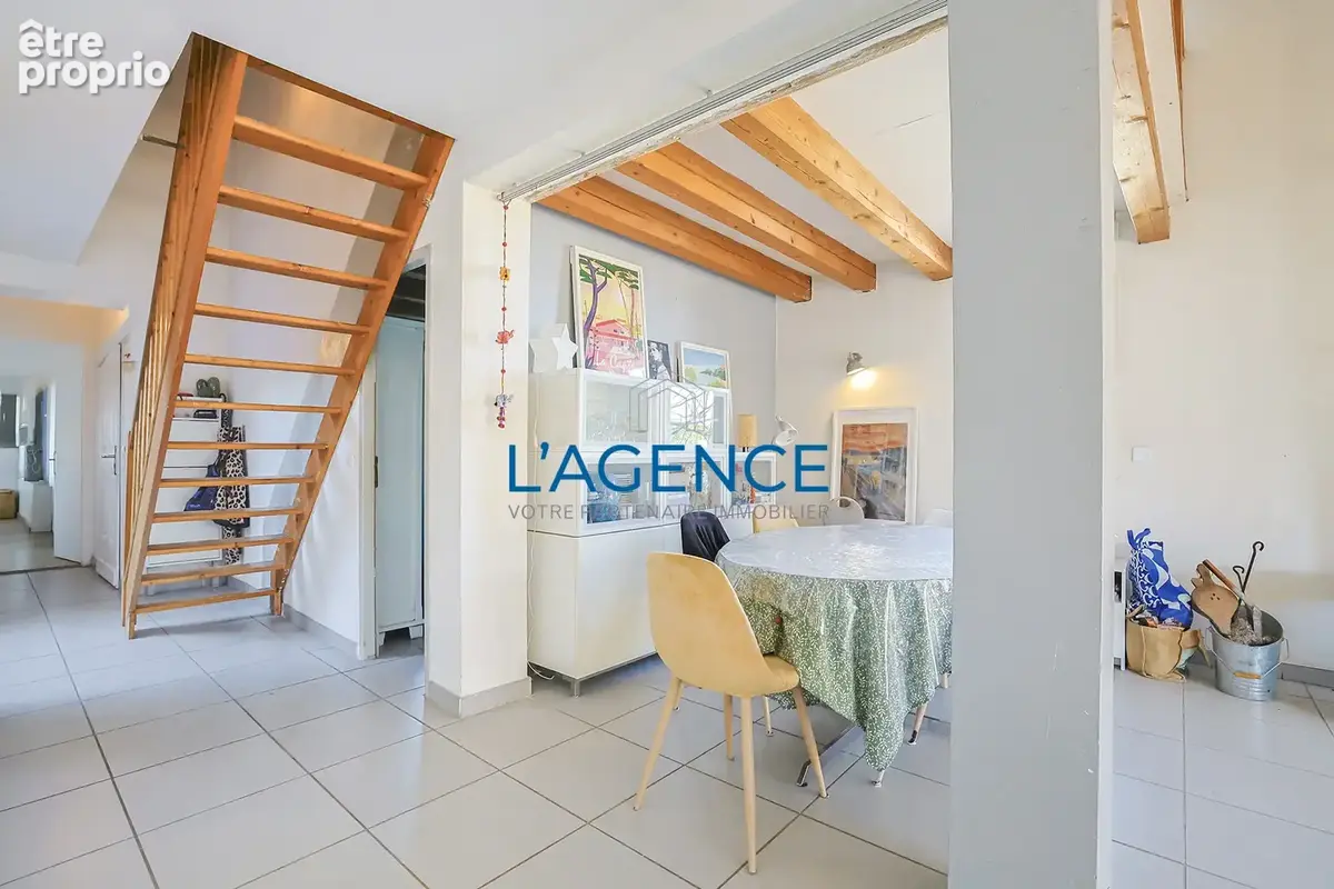 HYERES LA CAPTE - Mer à pieds - Maison de type T4 - 115m2 - photo 6