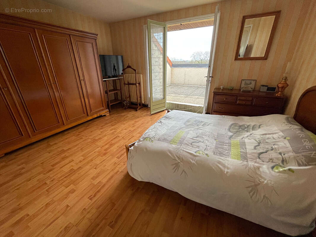 Maison à SAINT-ELOY-LES-MINES